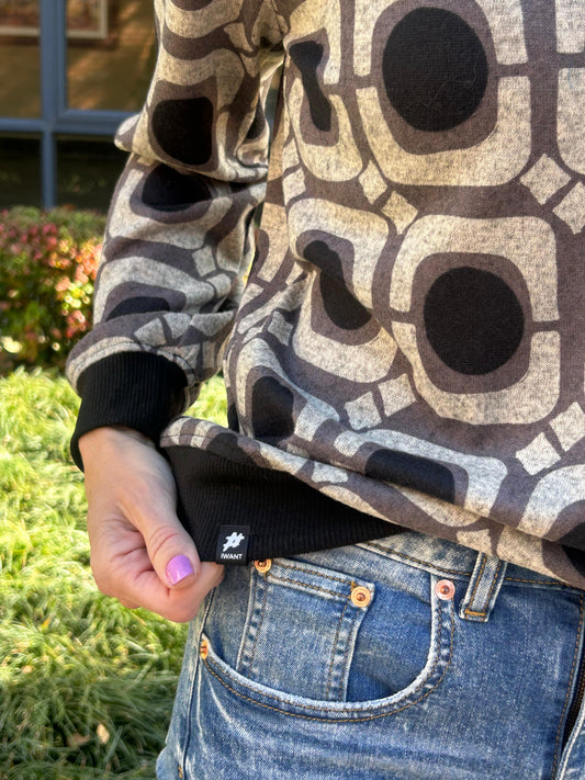 Grace Jersey Black Geo