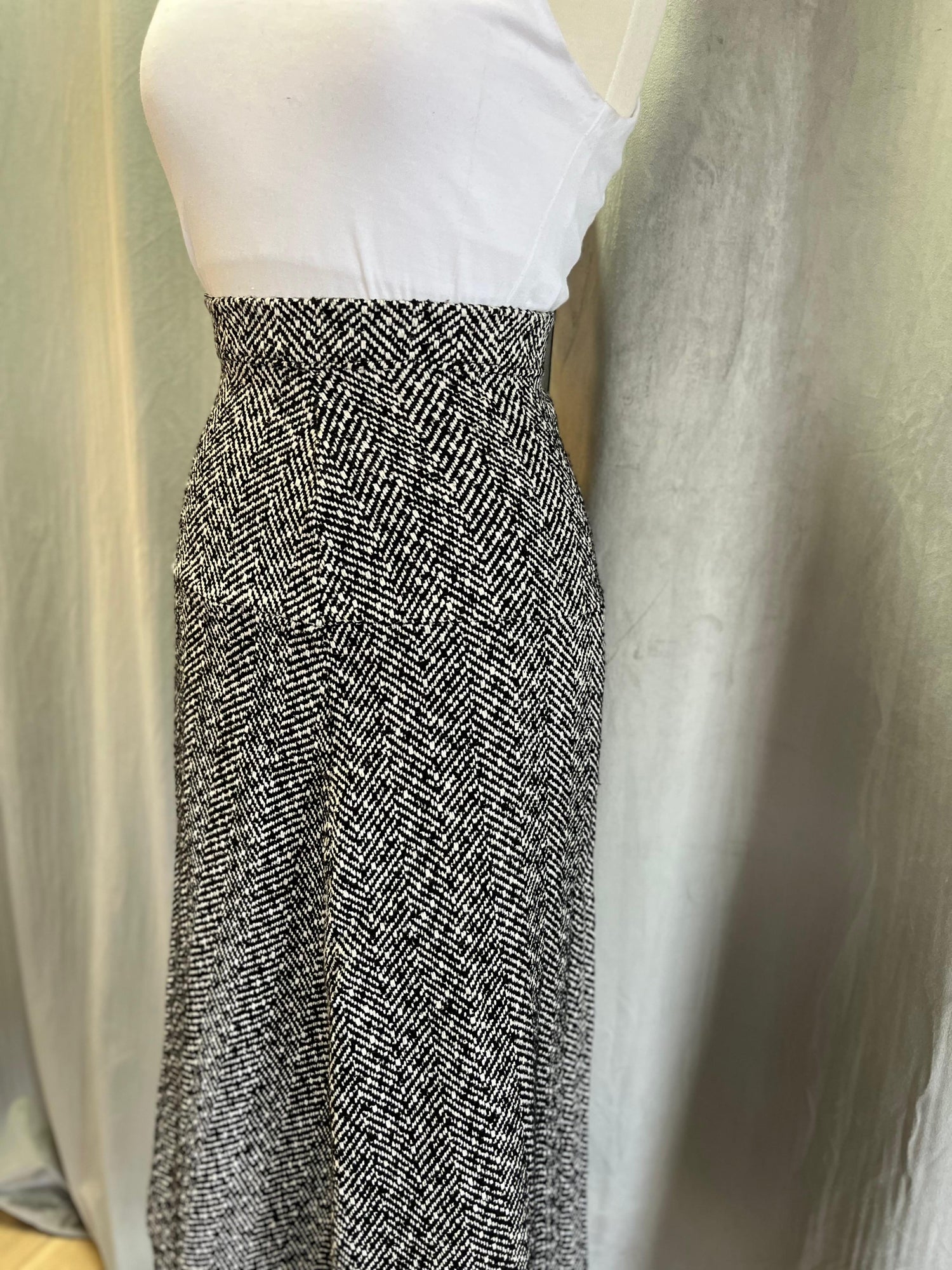 Fashion Show Herringbone Skirt (Size S)