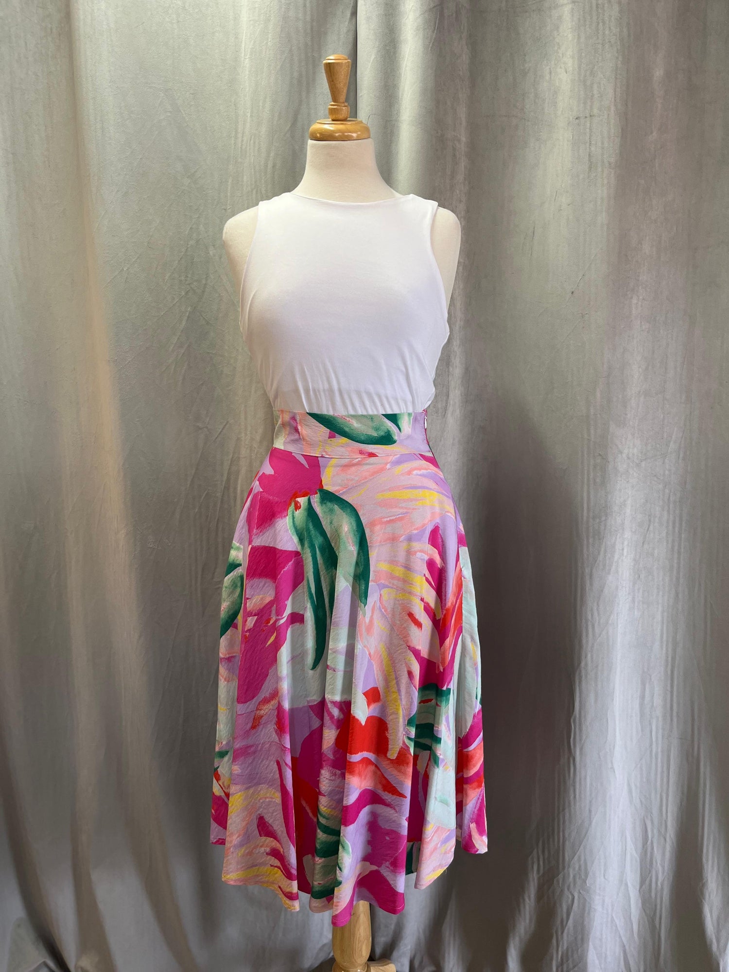 Sample Tropical Circle Skirt (Size 32)