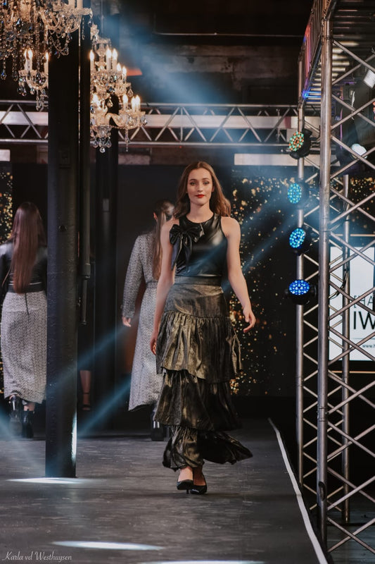Fashion Show Metallic Tiered Maxi Skirt (Size S)