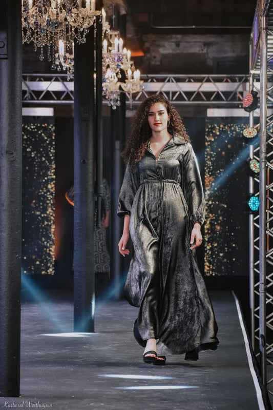 Fashion Show Metallic Maxi Dress (Size S)