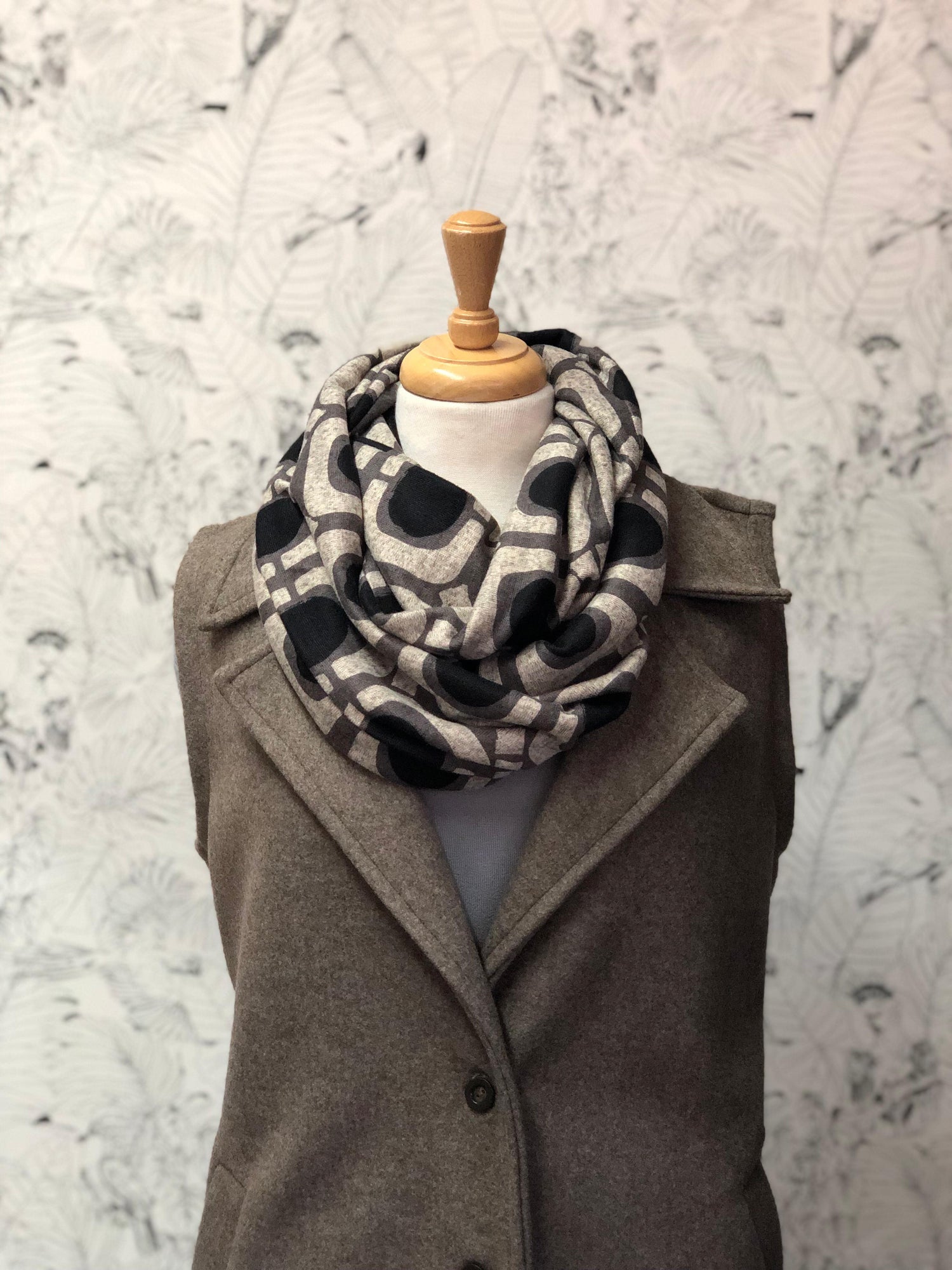 Snoods Scarf Black Geo